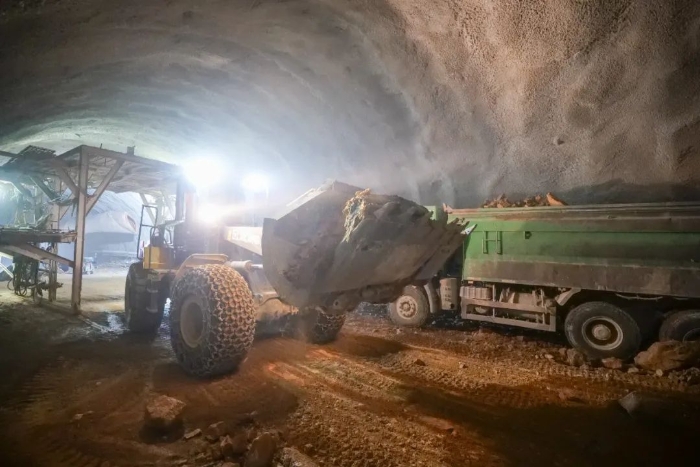 3273ca444f6e4c2c8a0368cd918ca268