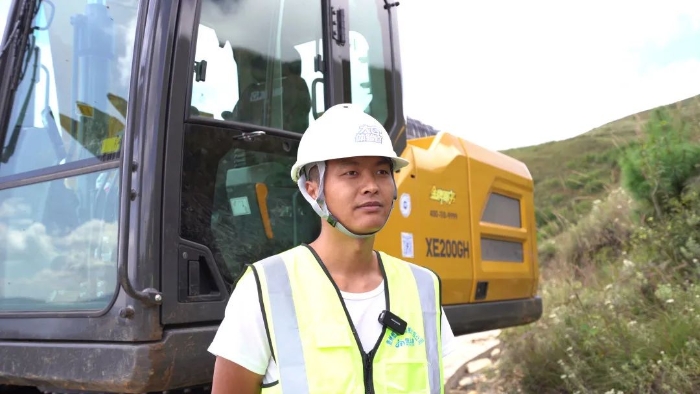 00e122d4694f4403a7416580bb4ed24a