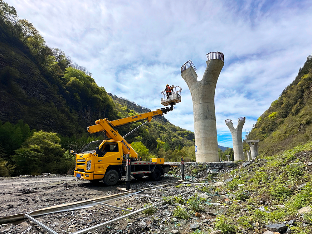 1335685dbde347b890d496b157ae094b