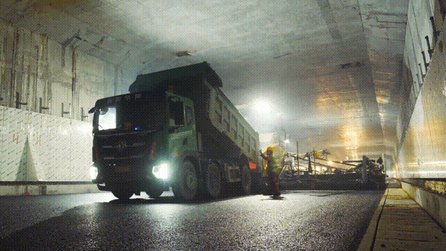 开车穿越海底！Z6官网又干炼大湾区超等工程！