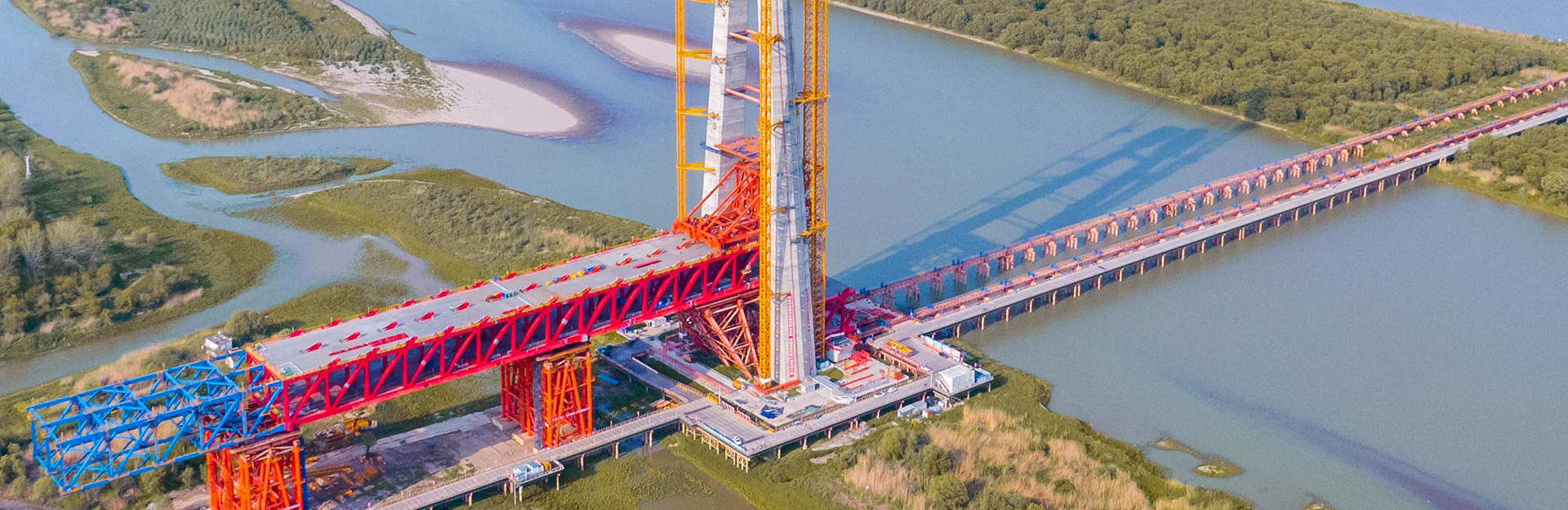 桥面及从属工程施工