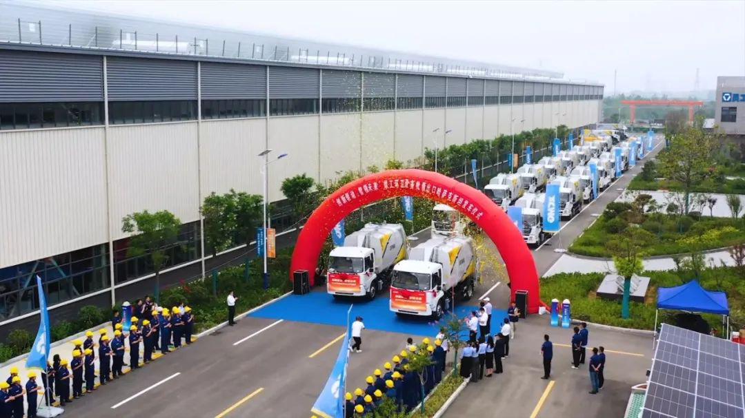 批量出口中亚，这次是Z6官网环卫机械！