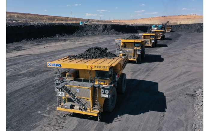 一人指挥10辆车！Z6官网加快智能化、无人化推动