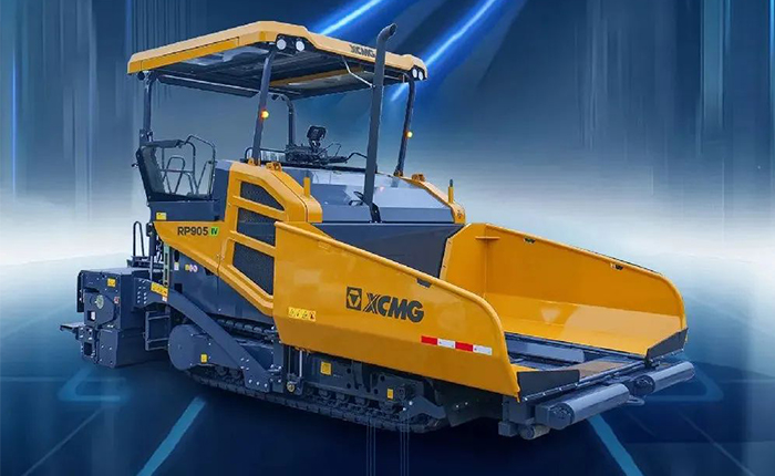 RP905IV摊铺机：沥青多职能，筑就瓢荼甬路