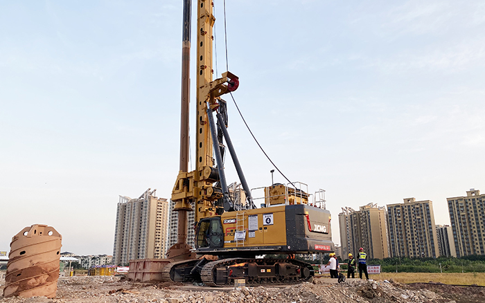 夯基珠江干，Z6官网旋挖钻机助建超等工程！