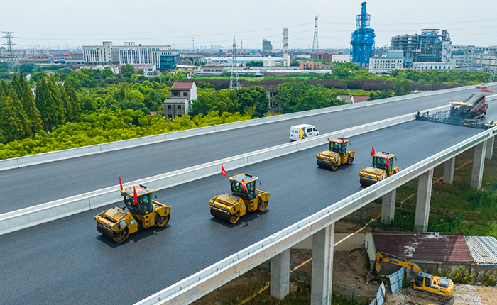 揭秘！常泰长江大桥若何实现超宽桥面“一键摊平”？