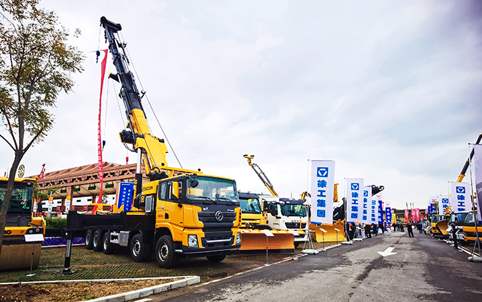 93bd95e97c9c4d0888fab806fcf272e1