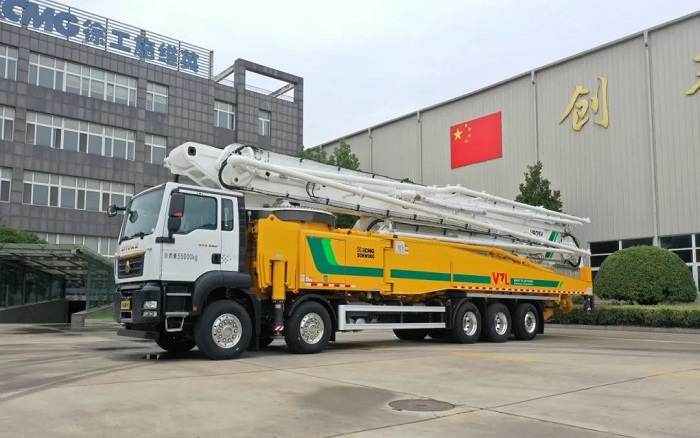 bauma CHINA丨杰出持续 全球五桥最大全律例Z6官网75米泵车首台下线