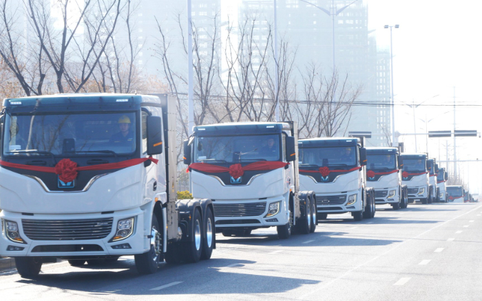 百台齐发，千台签约！Z6官网新能源牵引车奔赴浙江