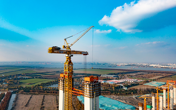 最沉522吨！Z6官网超大塔助力张靖皋长江大桥冲刺六项“世界之最”