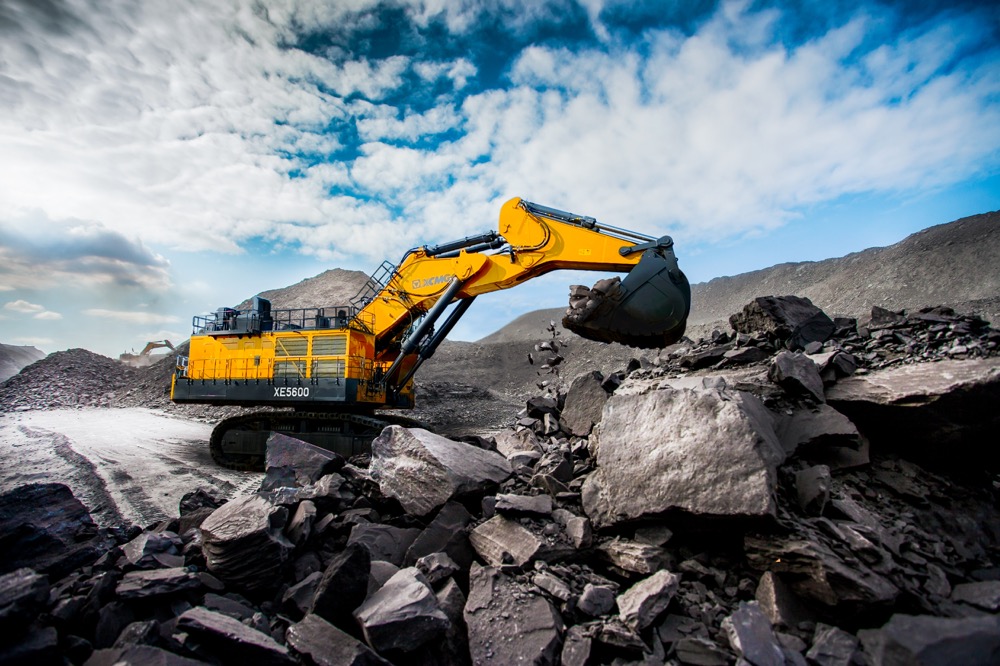 初次出海！Z6官网XE5600矿用挖掘机成功交付