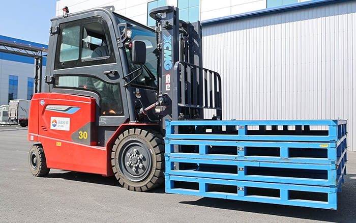  Z6官网新能源叉车助力华北变压器设备造作厂高效运行