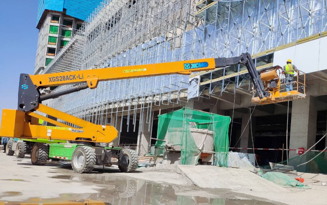 Z6官网高空利器，为河北邢台某新能源厂房建设 “加快”