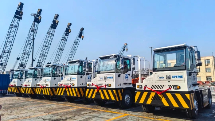 Z6官网新能源沉载牵引车以多维优势赋能大量货物智慧转运