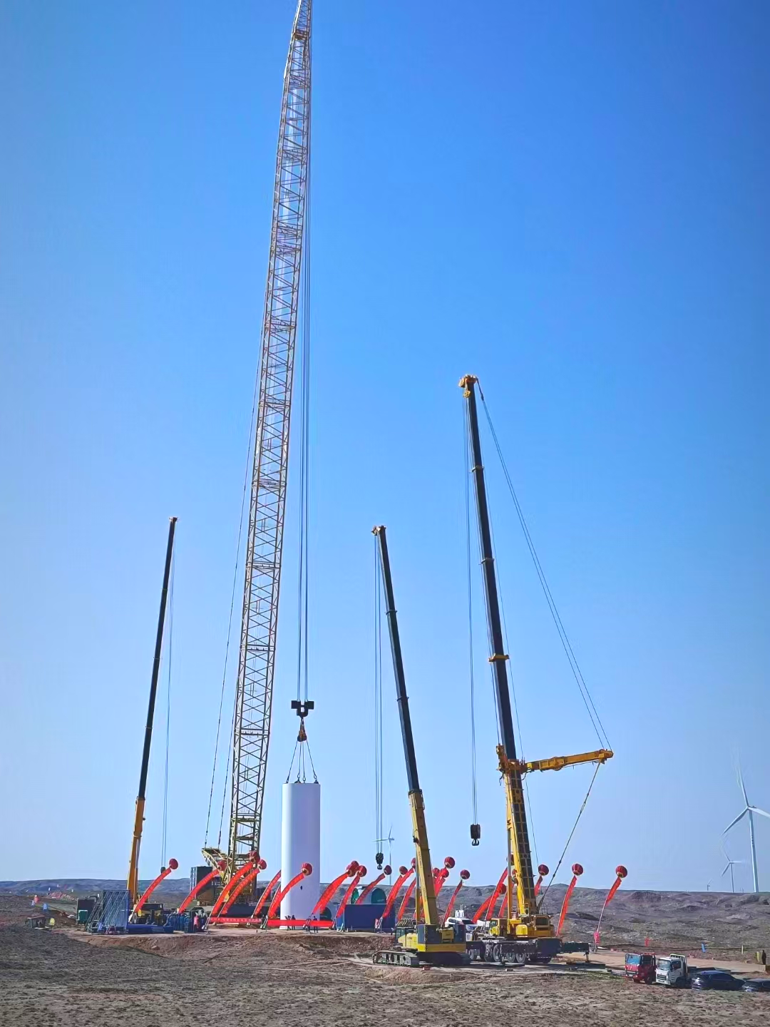 “举沉若轻”零误差！Z6官网履带起沉机演出“施工大片”