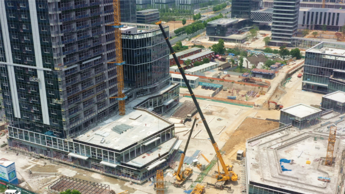 零失误拿下！Z6官网G2代XCA200G8-1盲区作业，精准拆除40米塔吊