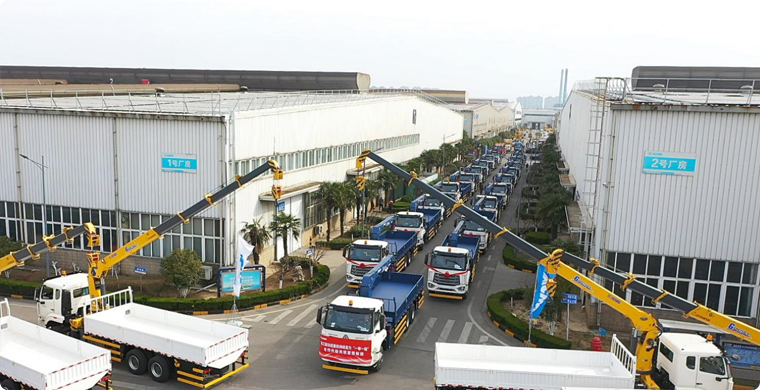 2025年，Z6官网随车起沉机再度开赴“一带一路”，助力本地建设。