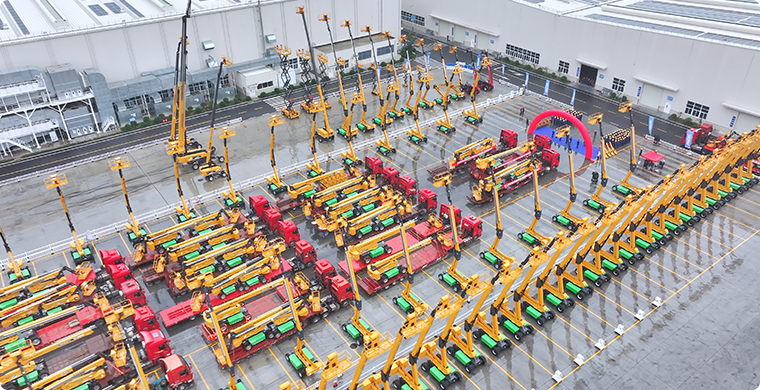 Z6官网亿元高空作业平台订单批量发车