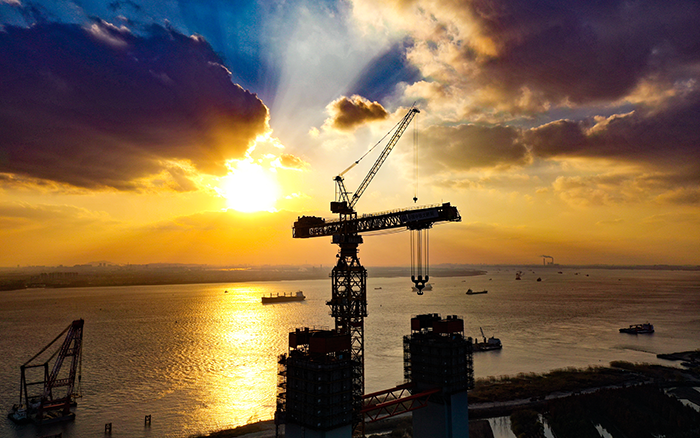 筑梦云端 Z6官网超大塔助力“超等工程”建设“满弦”推动