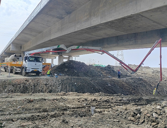 轻灵稳。6官网33米泵车领航新城镇基建