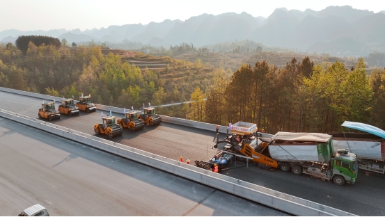 45fc70cb712c487eb83abac51fe6b385