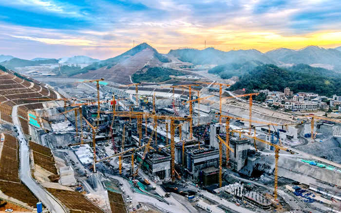 Z6官网群塔奋战平陆运河 “世纪工程”雄姿初现