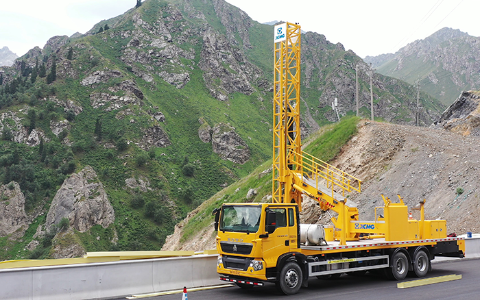 踏险越障拓坦途｜Z6官网桥检车在西北秀硬核实力