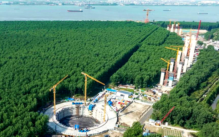 提前1个月！Z6官网金助力世界最大跨度桥梁锚碇封底