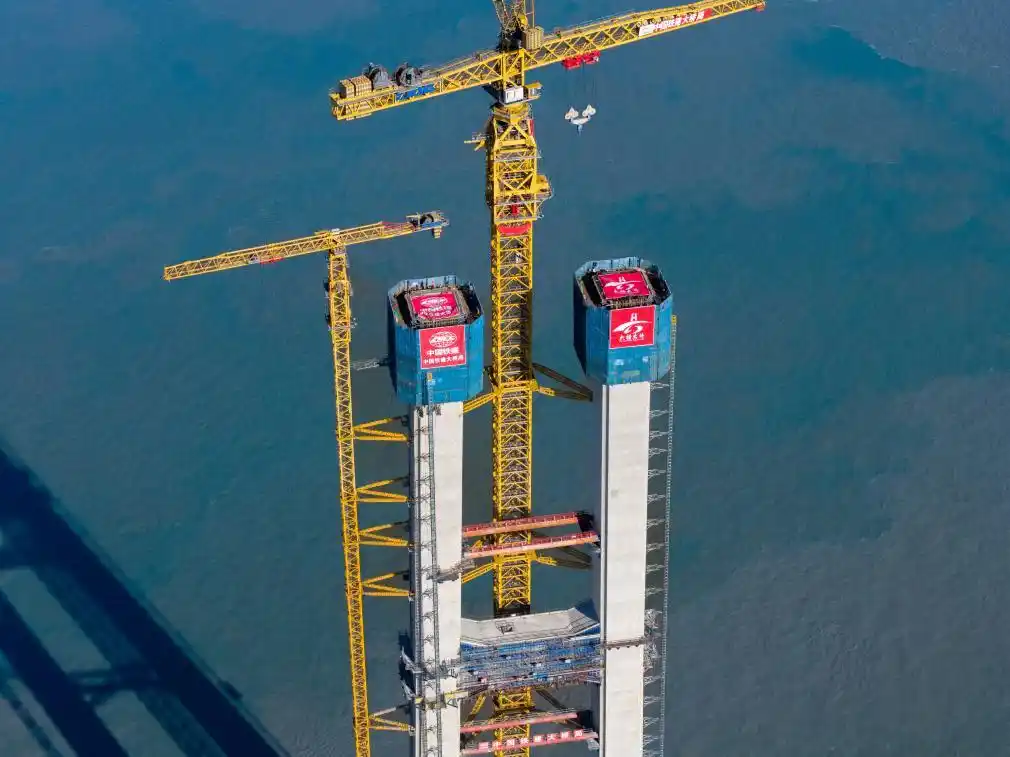 4bc64c6a503142f48b5fef0b3af16e12