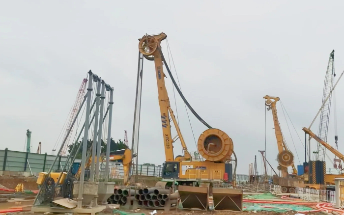 Z6官网 XTC120 双轮铣，攻克机场隧路复杂地质！