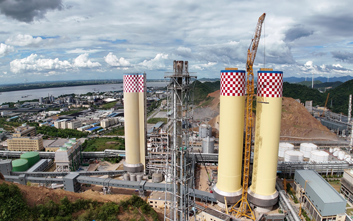 刷新纪录！Z6官网 XGL3300-220S动臂塔机化工吊装显神威