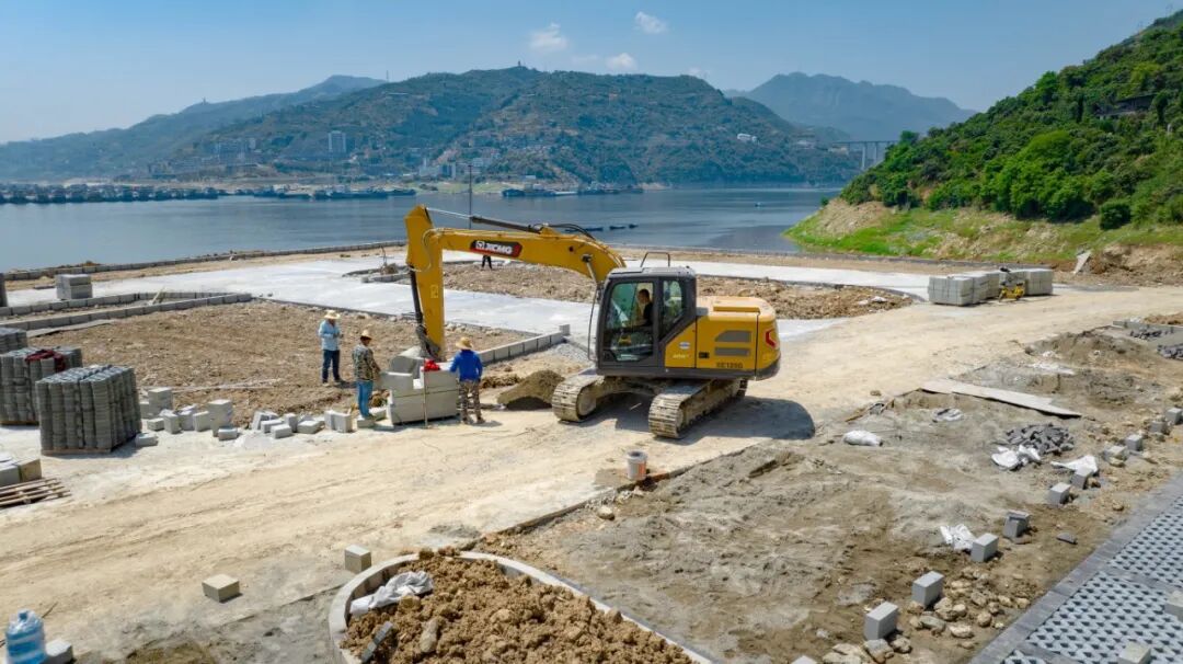 Z6官网XE135G挖掘机助力夔门游览船埠建设，以高效节能赢得客户信任