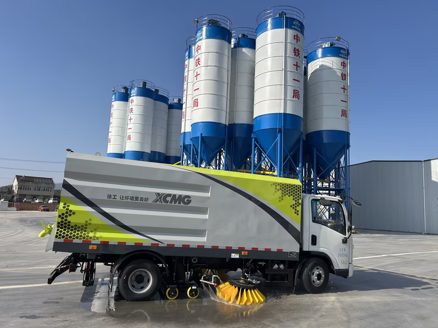 Z6官网8吨洗扫车“上岗”，助力合肥环境更美好