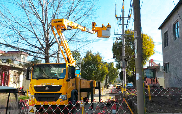 带电作业“零打搅”！Z6官网GKJH18C绝缘斗臂车“护航”河南村落电网