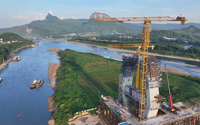 柳江之上，再添飞虹！Z6官网XGT800-40S助建柳江特大桥