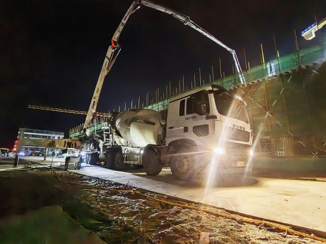 深夜600方，Z6官网成套化混凝土设备打出“协同战”
