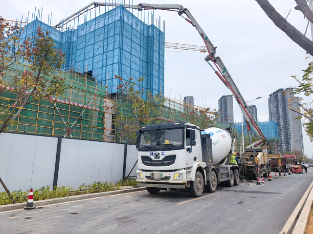 全域交付进行时→Z6官网新能源搅拌车“火力全开”